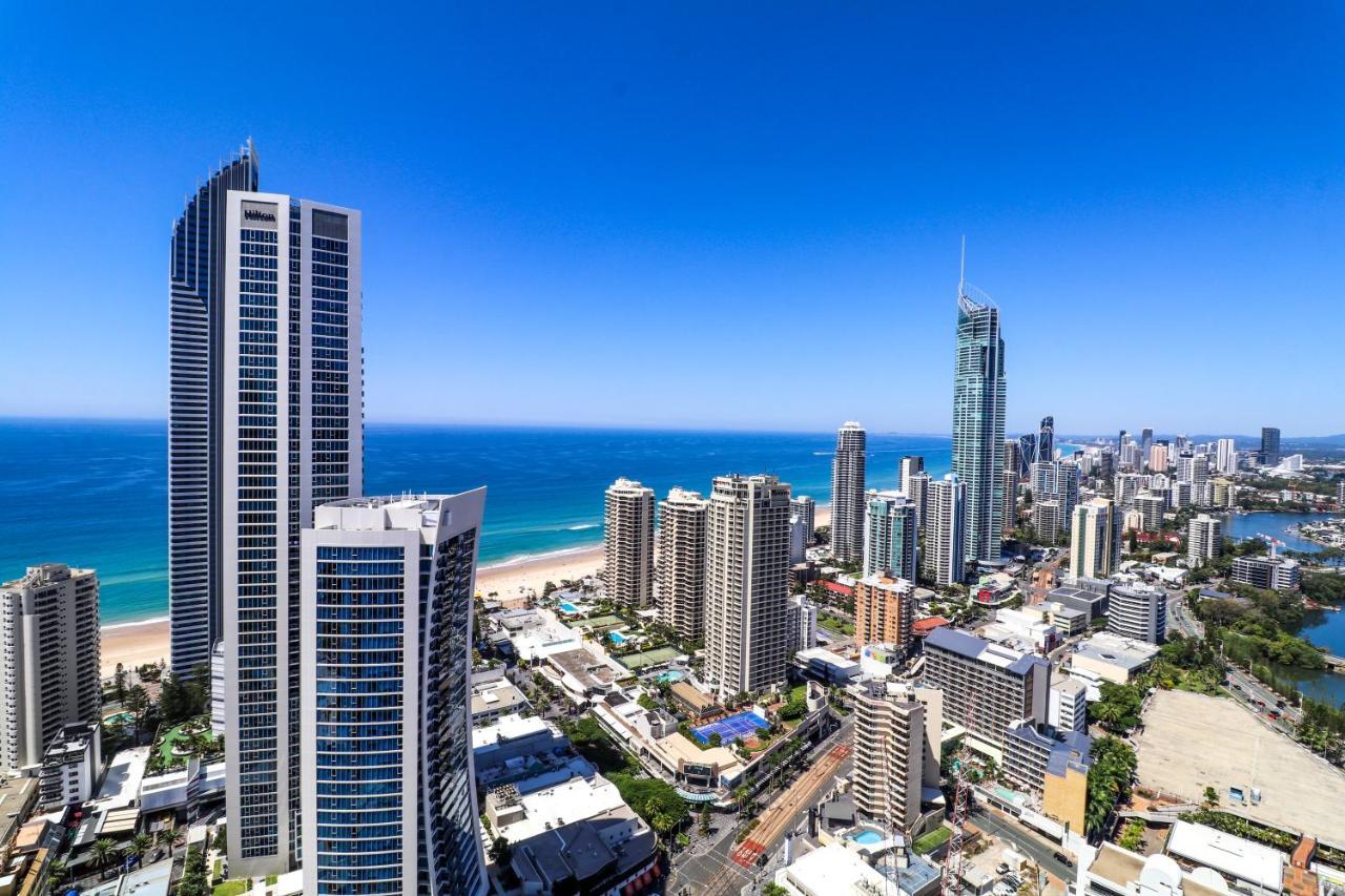 Circle On Cavill - Hosted By Coastal Letting Apartman Gold Coast Kültér fotó