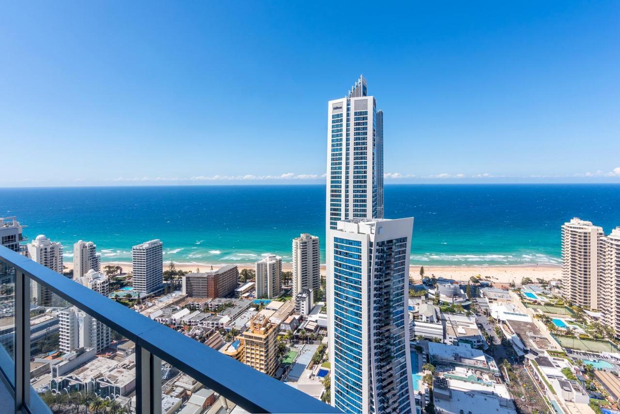 Circle On Cavill - Hosted By Coastal Letting Apartman Gold Coast Kültér fotó