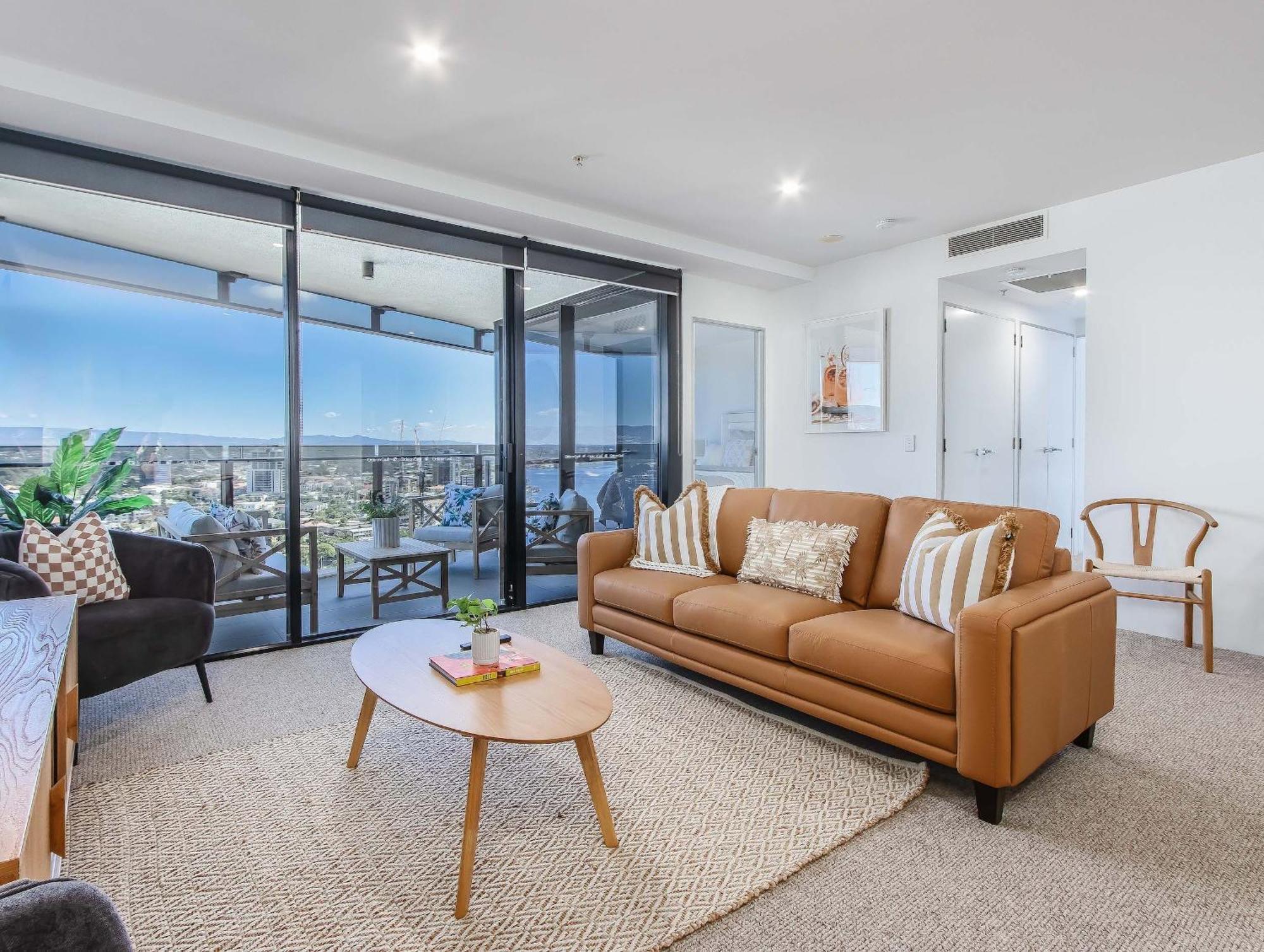 Circle On Cavill - Hosted By Coastal Letting Apartman Gold Coast Kültér fotó