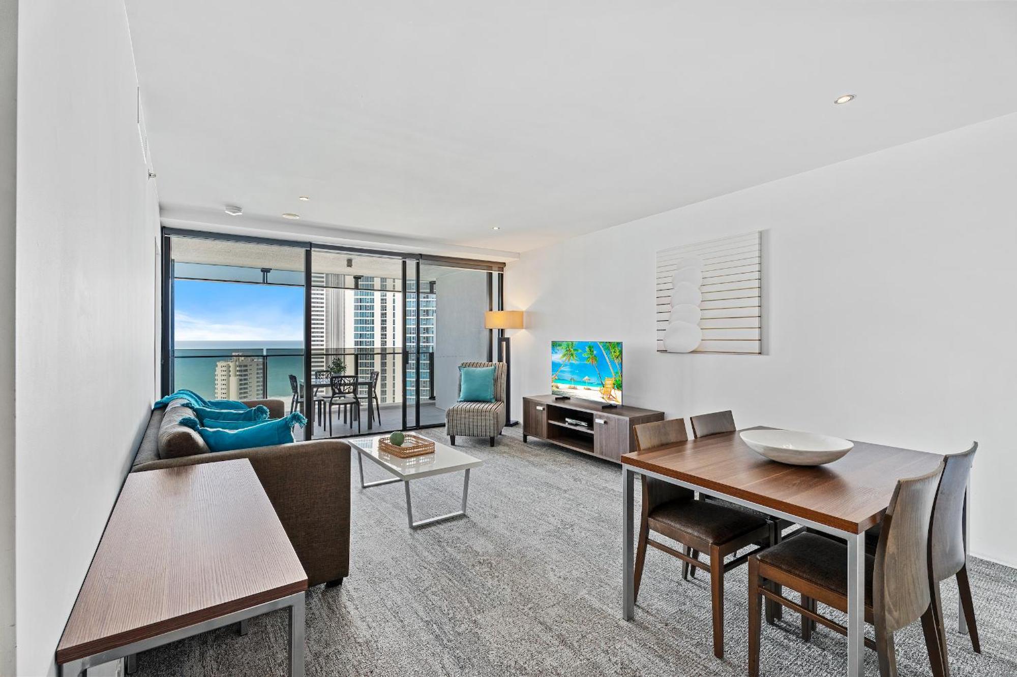 Circle On Cavill - Hosted By Coastal Letting Apartman Gold Coast Kültér fotó