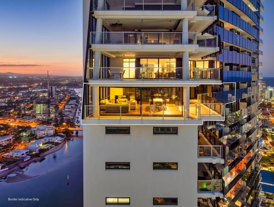 Circle On Cavill - Hosted By Coastal Letting Apartman Gold Coast Kültér fotó